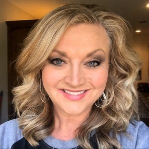 Meet your Posher, Delayna